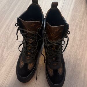 Louis Vuitton Black and Brown Lace Up Boots